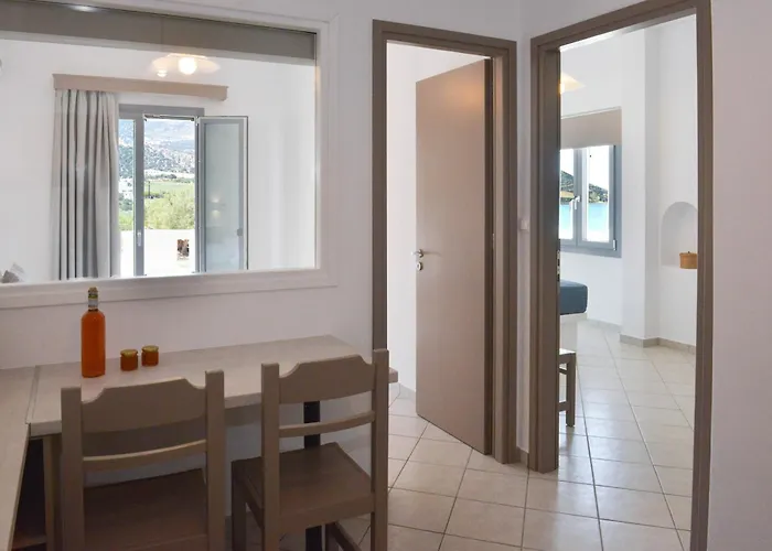 Paradise Aparthotel Agiassos