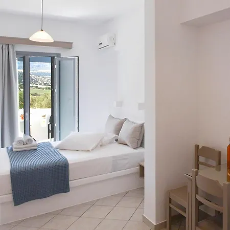 Paradise מלון דירות 4*