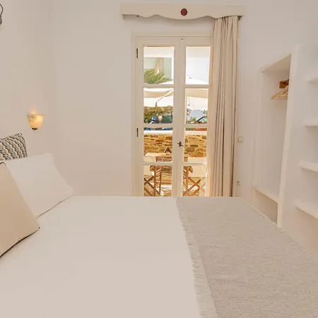 Aparthotel Paradise 3*