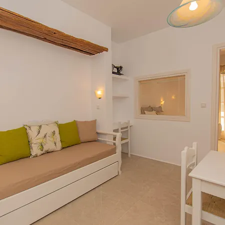 Paradise Aparthotel 3*